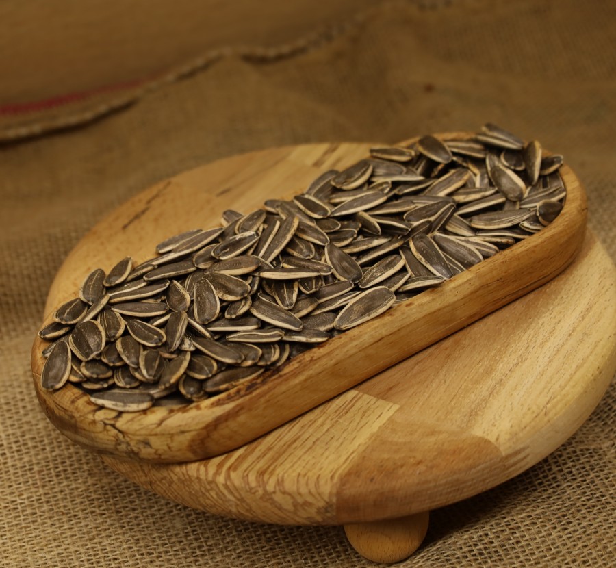 Çekirdek Çiğ Yerli 500 GR